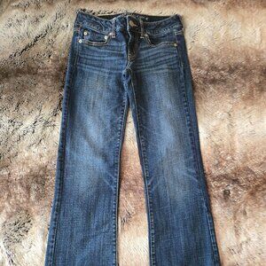 NWOT American Eagle Women's "Favorite Boyfriend Stretch" Low-Rise Jeans